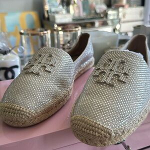 Tory Burch stunning Everly espradille suede shoes!